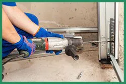 Quality Garage Door Service Vista, CA 442-259-0001 - installation-sid-gr-22m